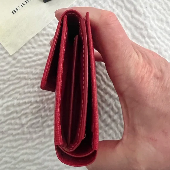 Burberry wallet like new